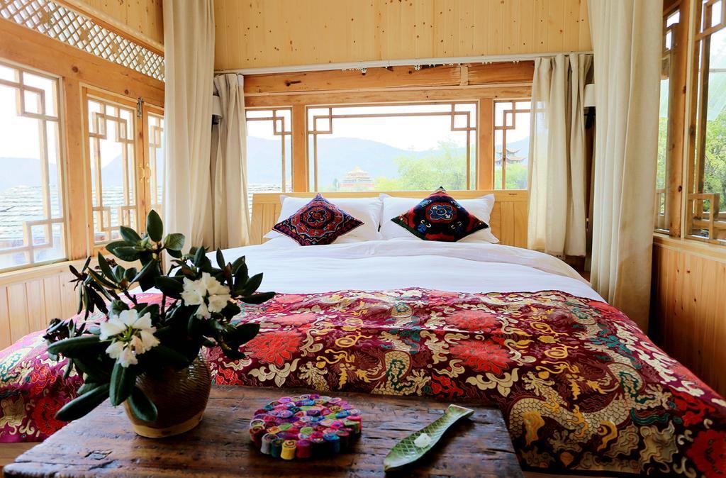 Shangri-La Mid - Mountain Homestay Экстерьер фото